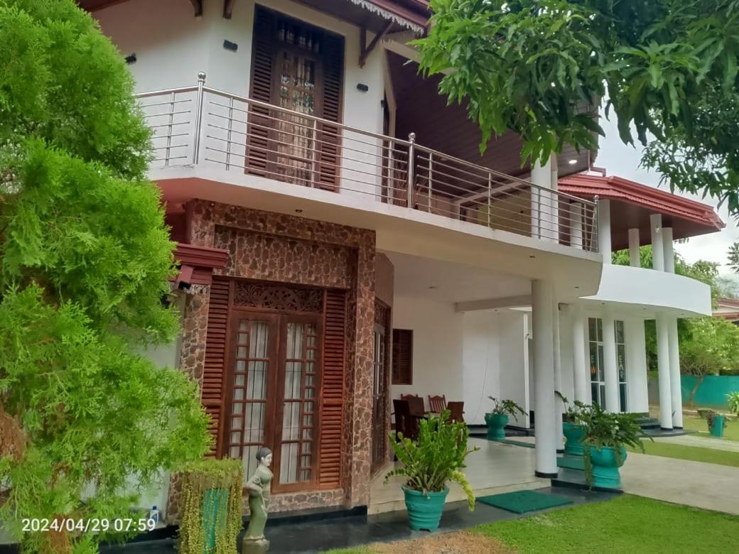 White Win Villa Elewala Exterior foto